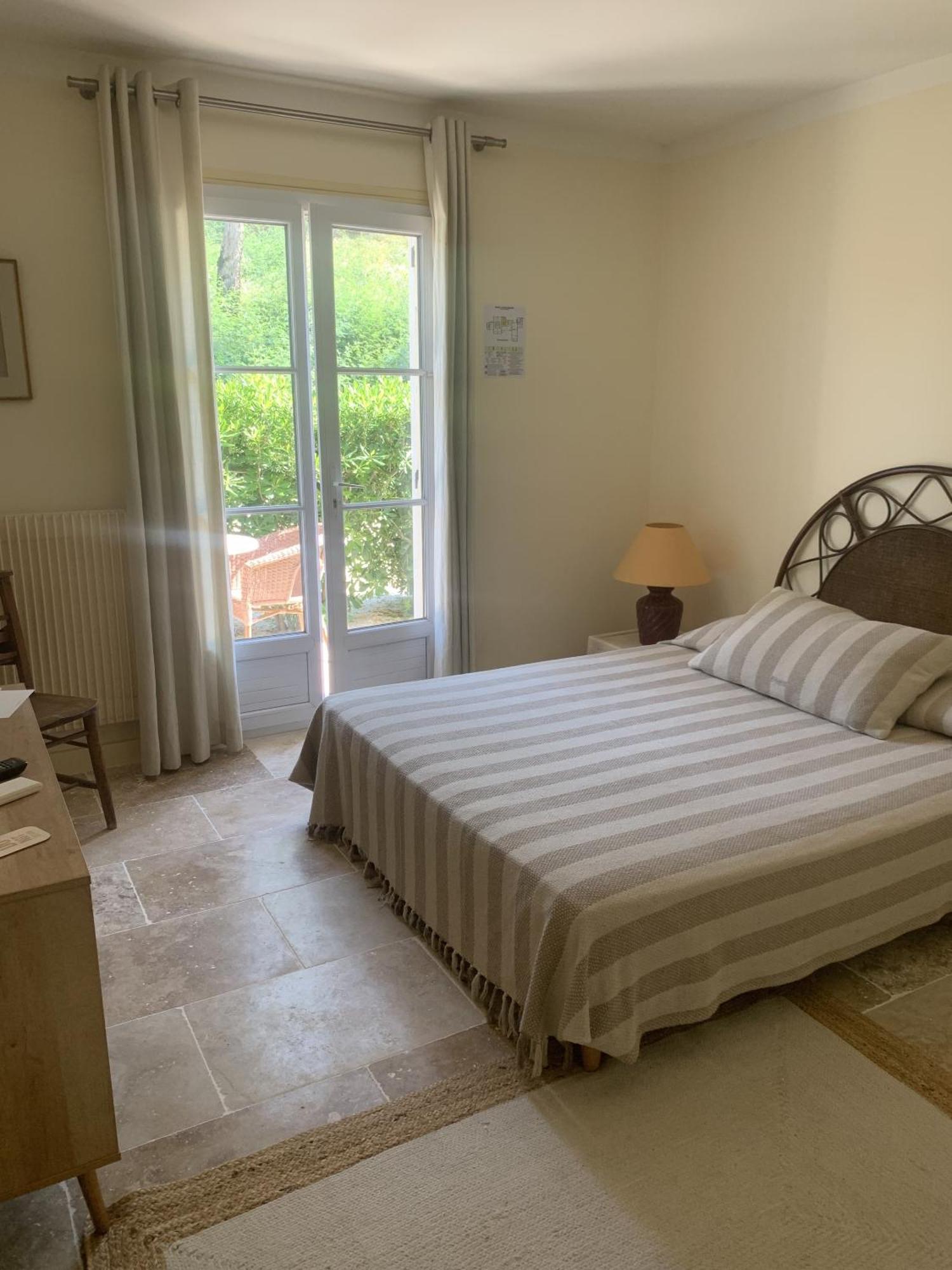 Hotel La Boulangerie Grimaud Oda fotoğraf