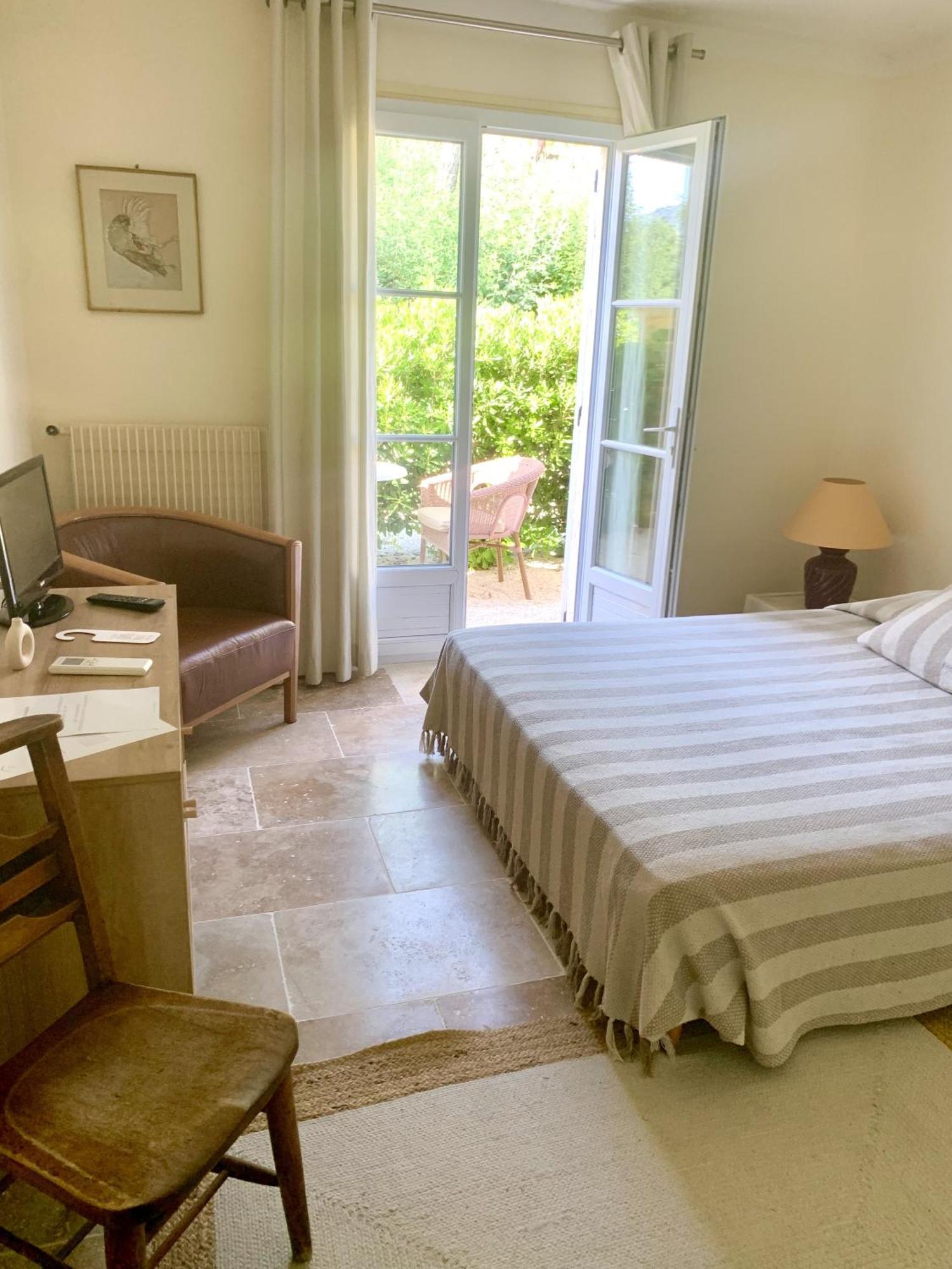 Hotel La Boulangerie Grimaud Oda fotoğraf